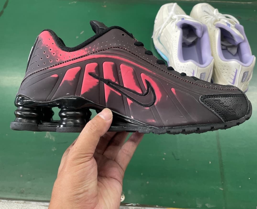 Nike Shox R4 camaleón - Imagen 3