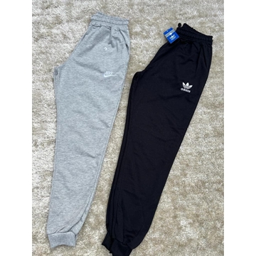 Pantalón chándal Adidas - Imagen 1