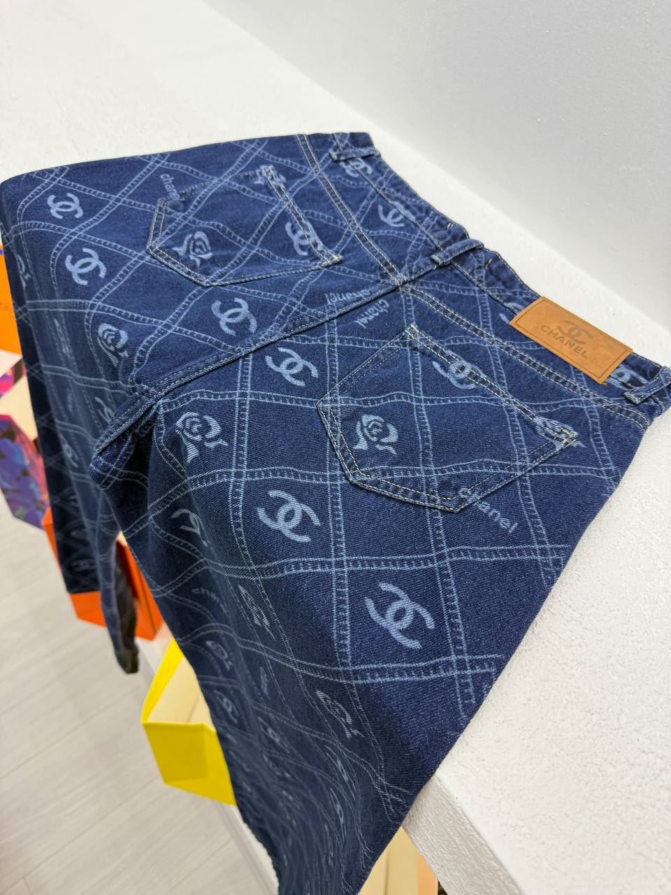 Pantalón vaquero Chanel - Imagen 2