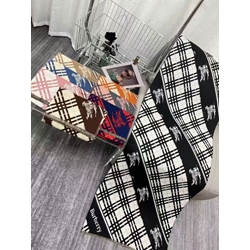 Pañuelo Burberry - Imagen 1