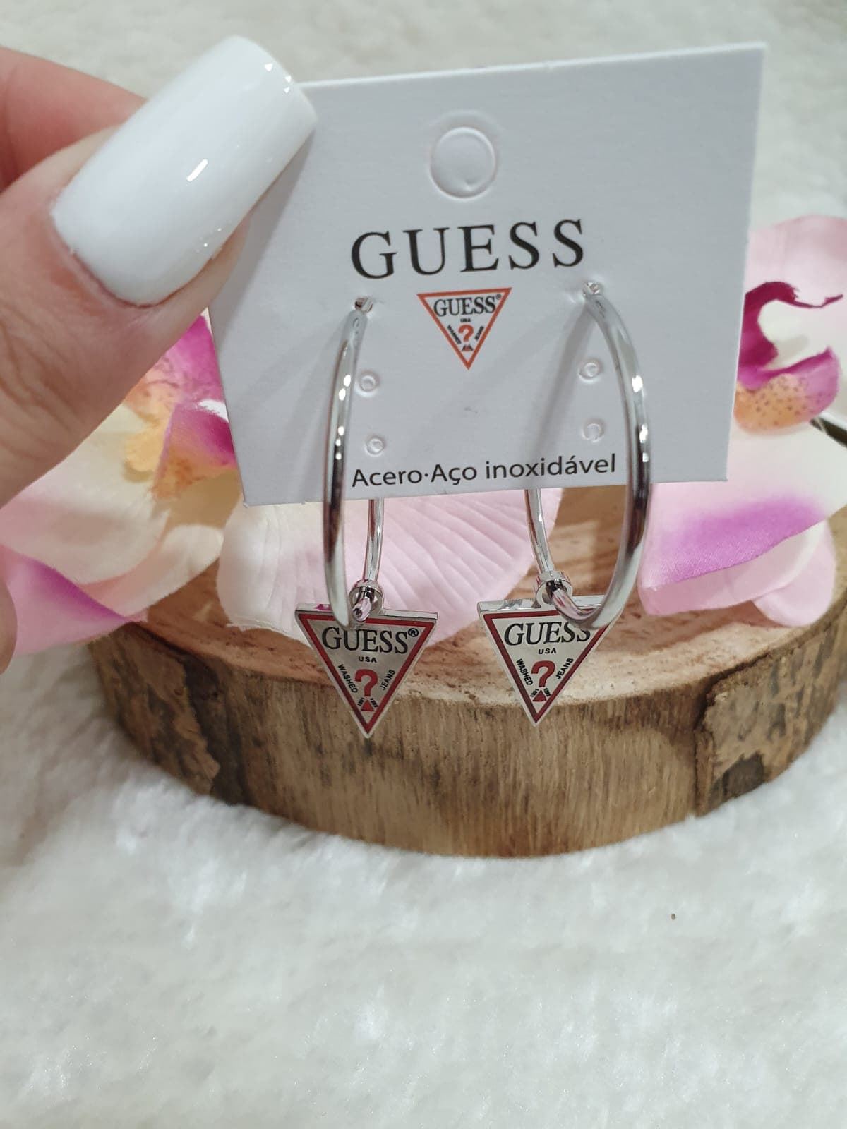 Pendientes Guess triángulo - Imagen 2