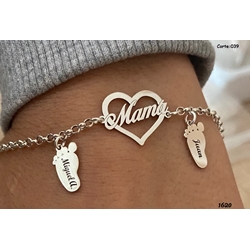 Pulsera corazón mama con pies personalizados - Imagen 1