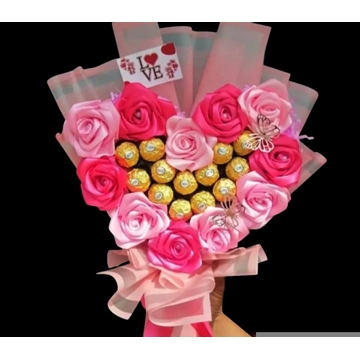 Ramo rosas eternas y bombones Ferrero San Valentín y aniversarios - Imagen 1