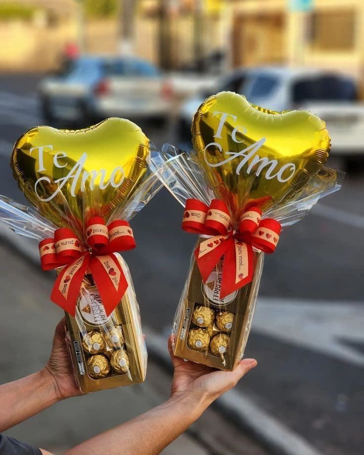 Regalo San Valentín con corazón y bombones Ferrero Rocher - Imagen 1
