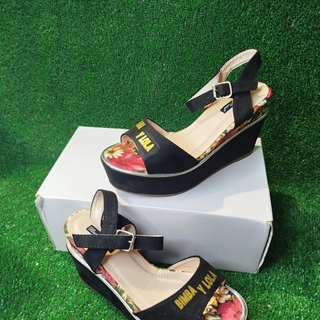 Sandalias de cuña Bimba y Lola - Imagen 1