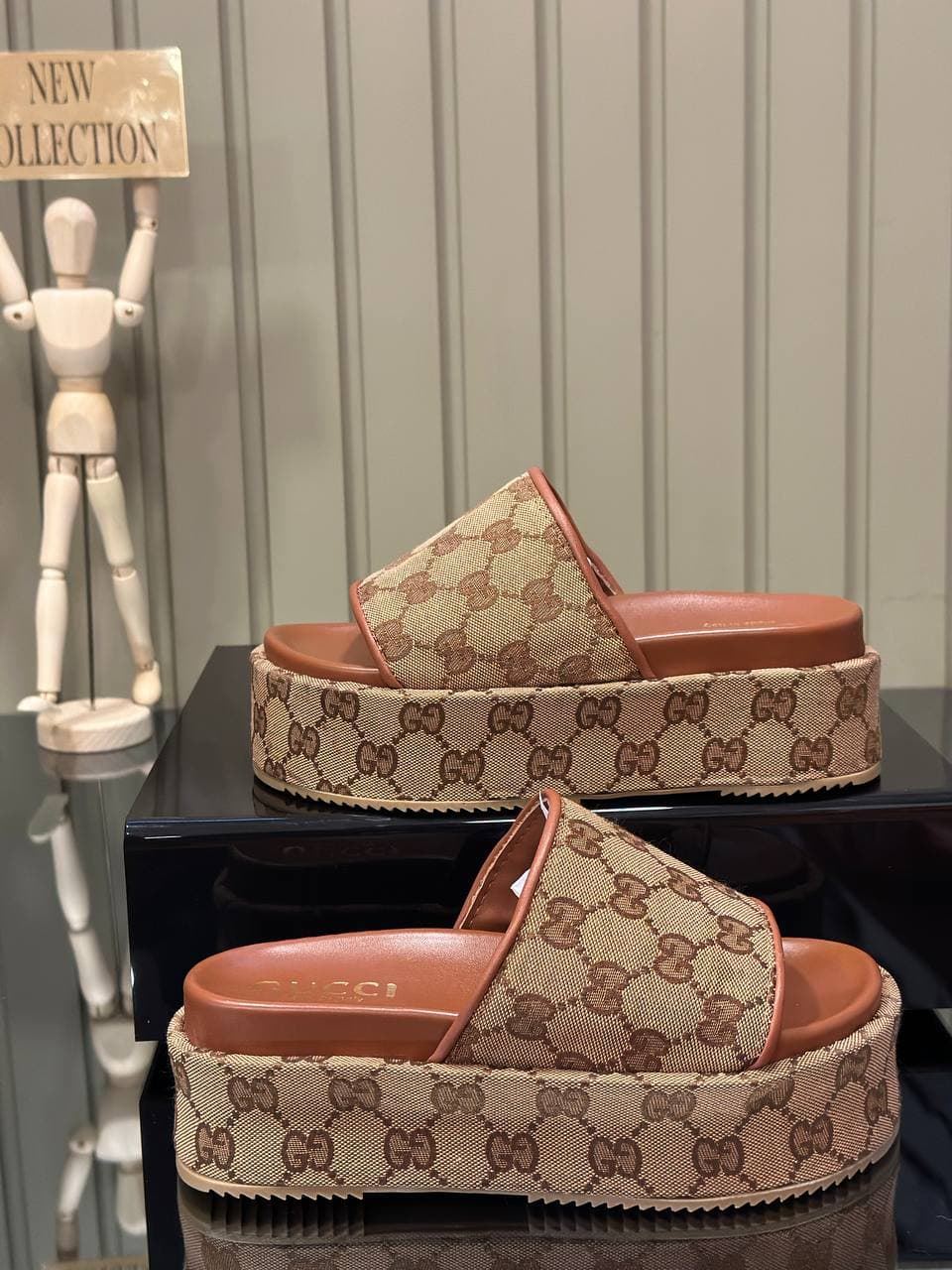 Sandalias Gucci con plataforma - Imagen 1