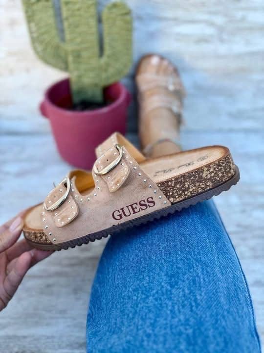 Sandalias Guess con hebilla - Imagen 1
