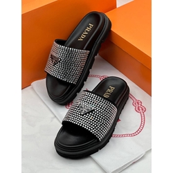 Sandalias Prada brillantes - Imagen 1