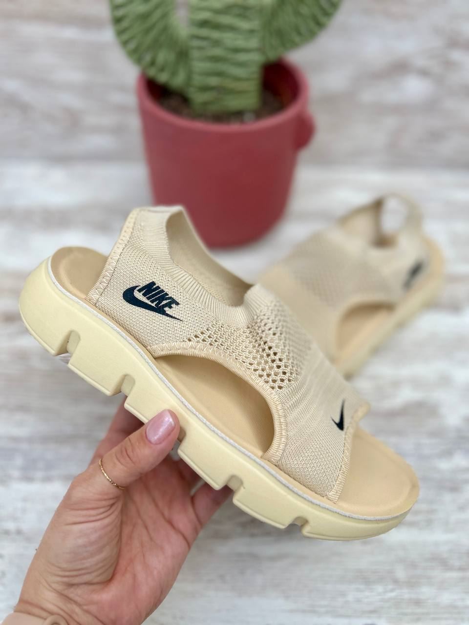 Sandalias rejilla de nike - Imagen 2