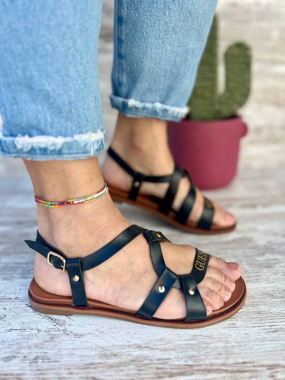 Sandalias romanas Guess - Imagen 4