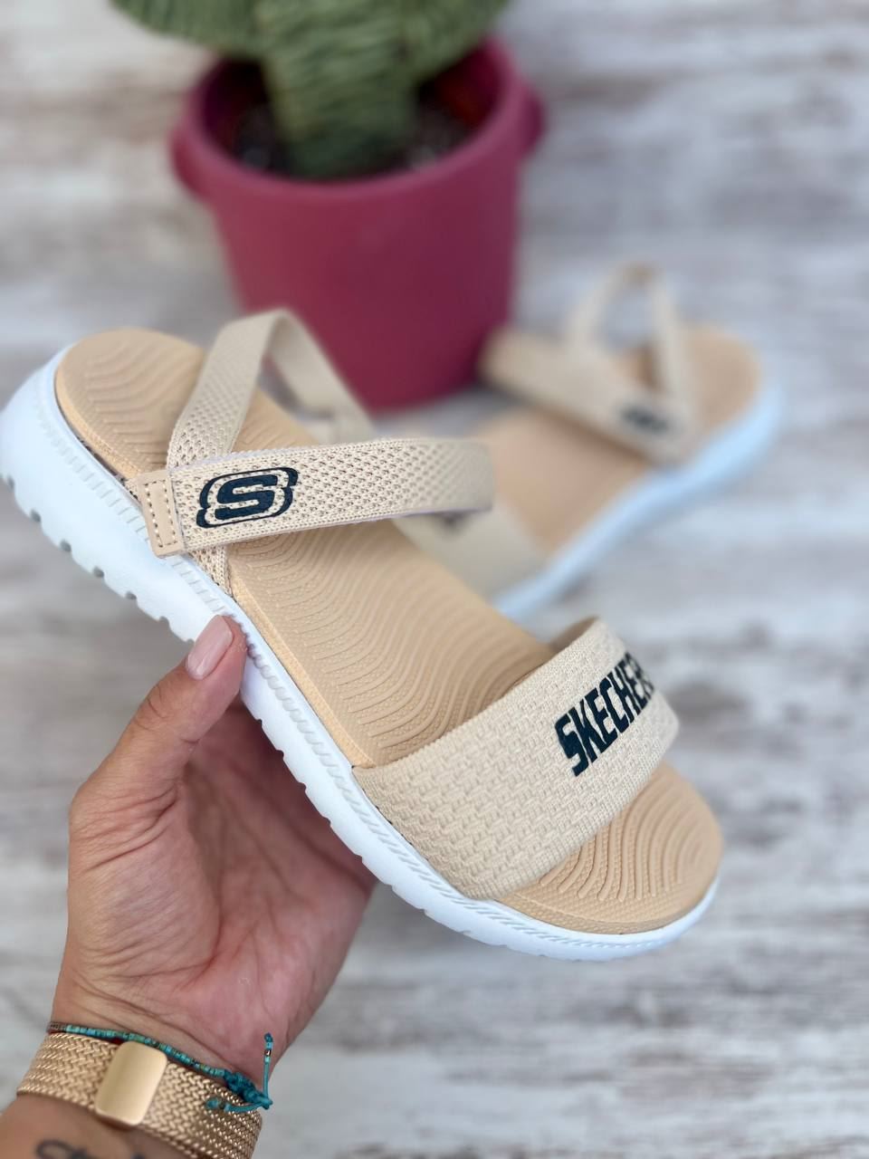 Sandalias Skechers de mujer - Imagen 4