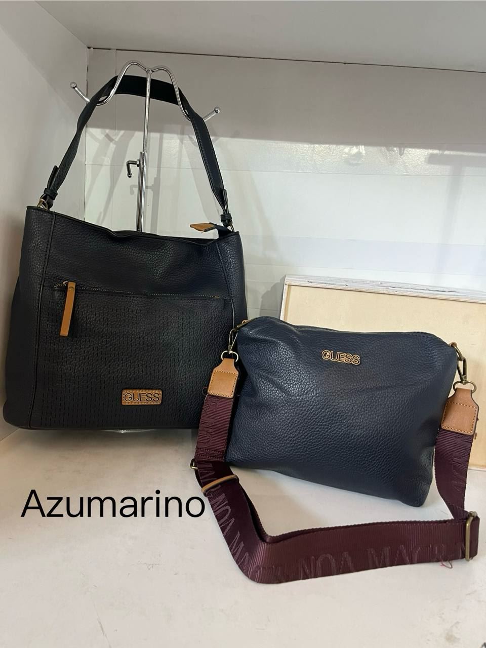 Set de bolso y bandolera Guess - Imagen 5