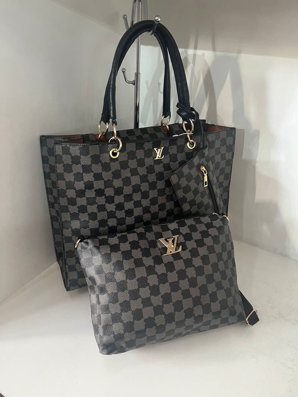 Set de bolsos Louis Vuitton - Imagen 2