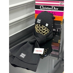 Set de invierno gorro y bufanda Miu Miu - Imagen 2