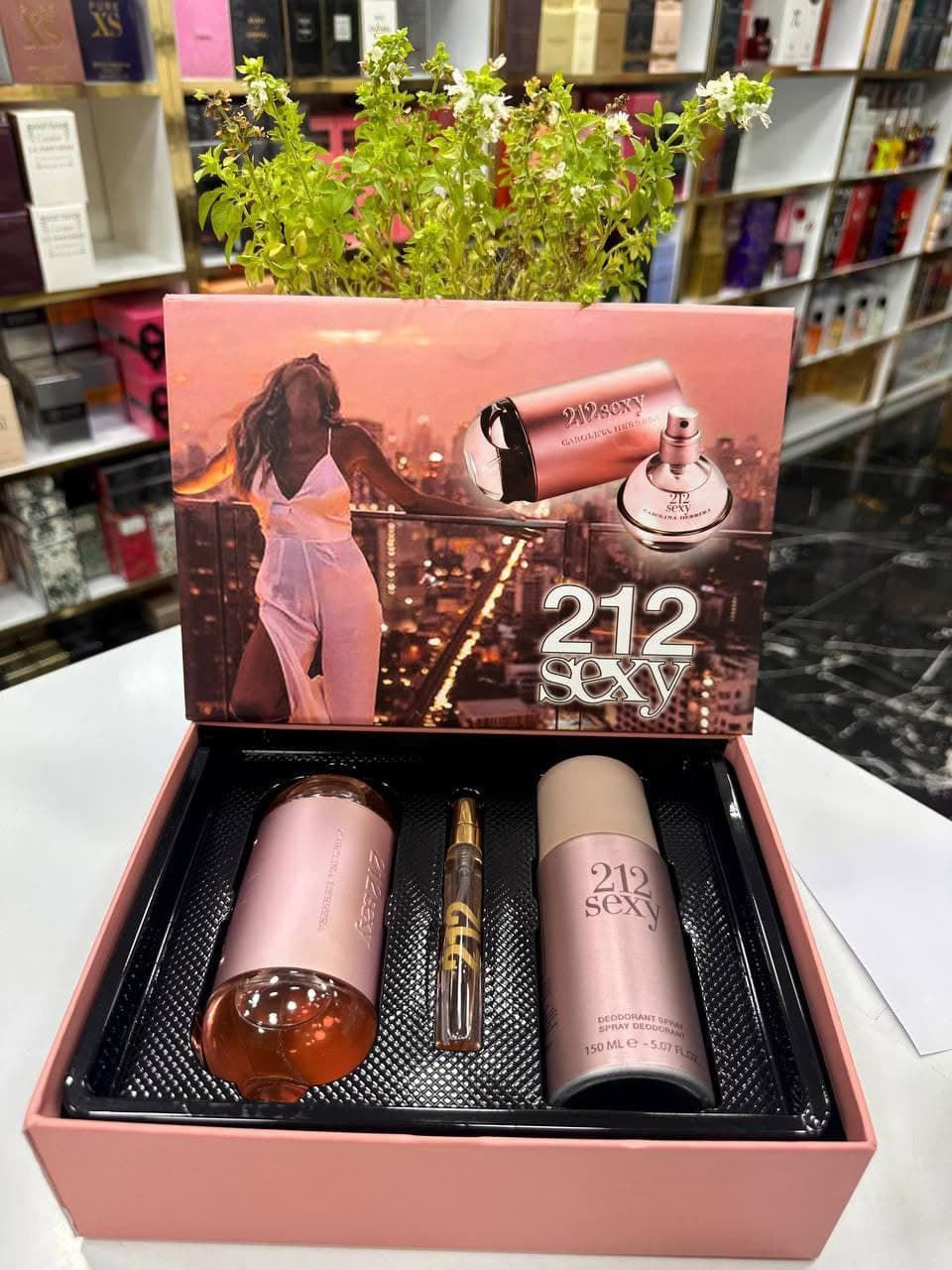 Set perfume 212 sexy Carolina Herrera - Imagen 1
