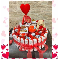 Tarta Kinder para san Valentín - Imagen 1