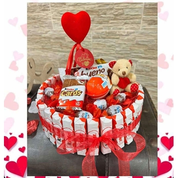 Tarta Kinder para san Valentín - Imagen 1