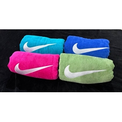 Toalla de playa con logo Nike - Imagen 1