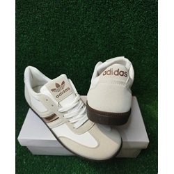 Zapatillas Adidas bronce - Imagen 1