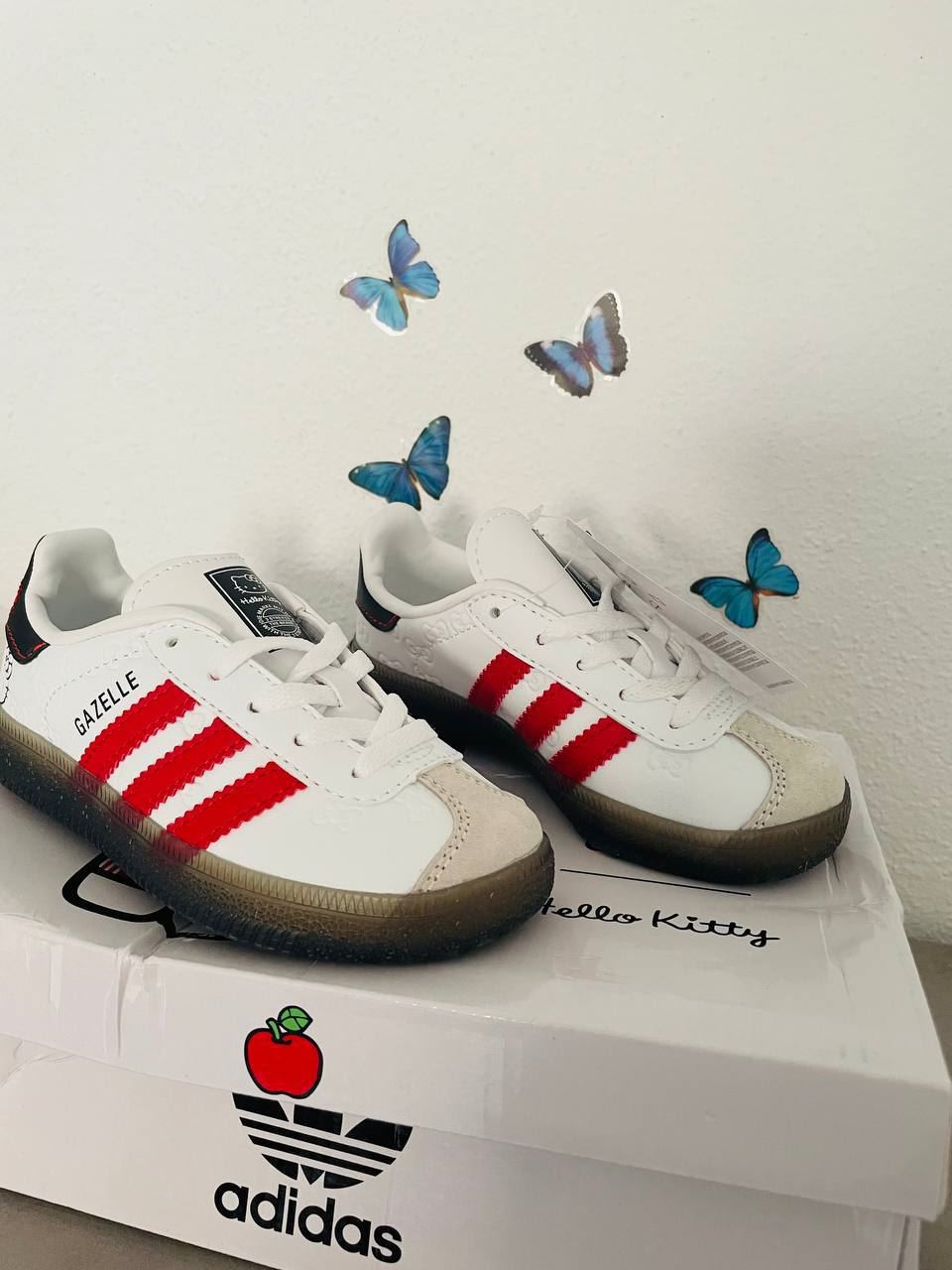 Zapatillas Adidas Gazelle Hello Kitty - Imagen 1