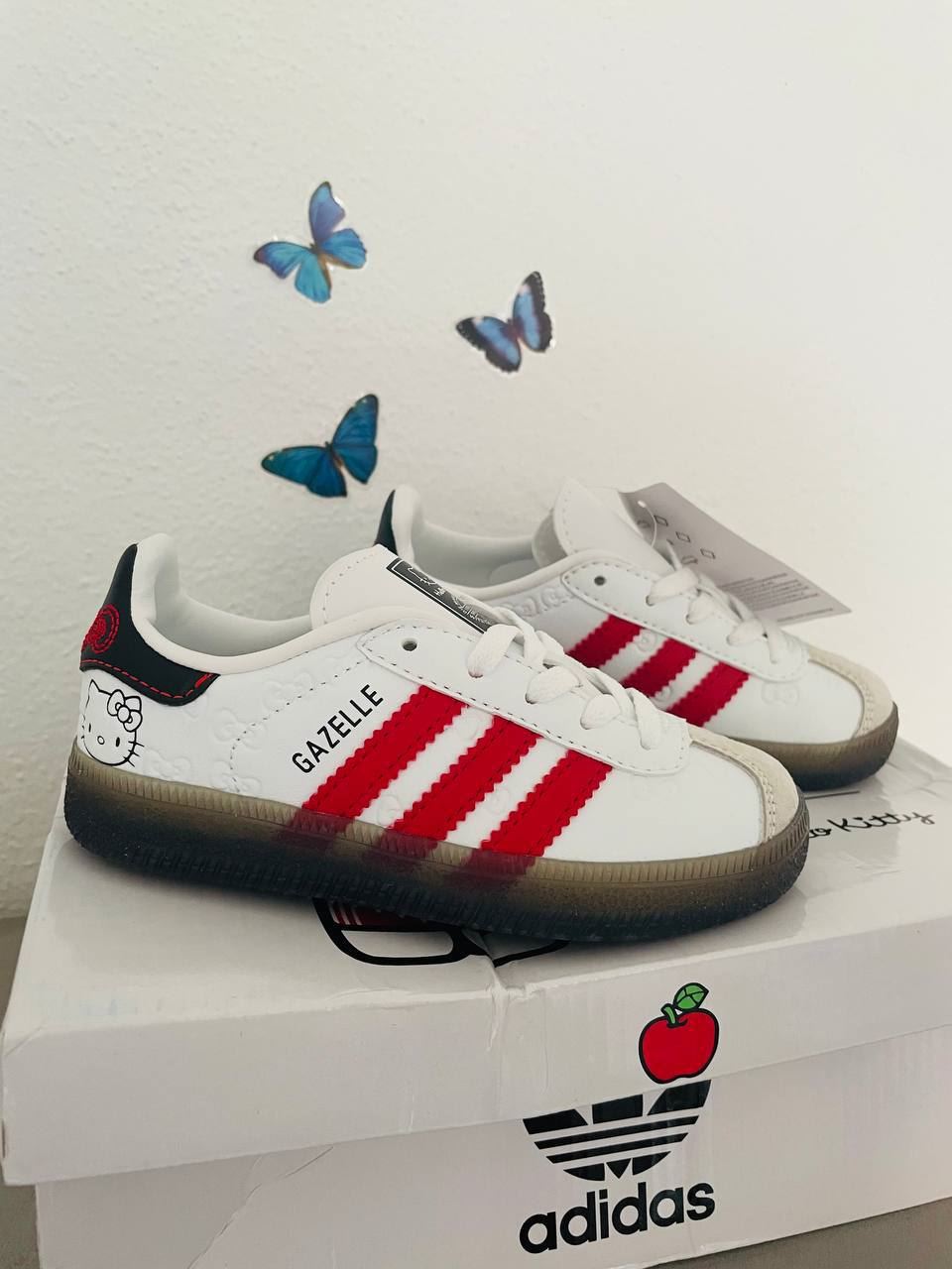 Zapatillas Adidas Gazelle Hello Kitty - Imagen 3