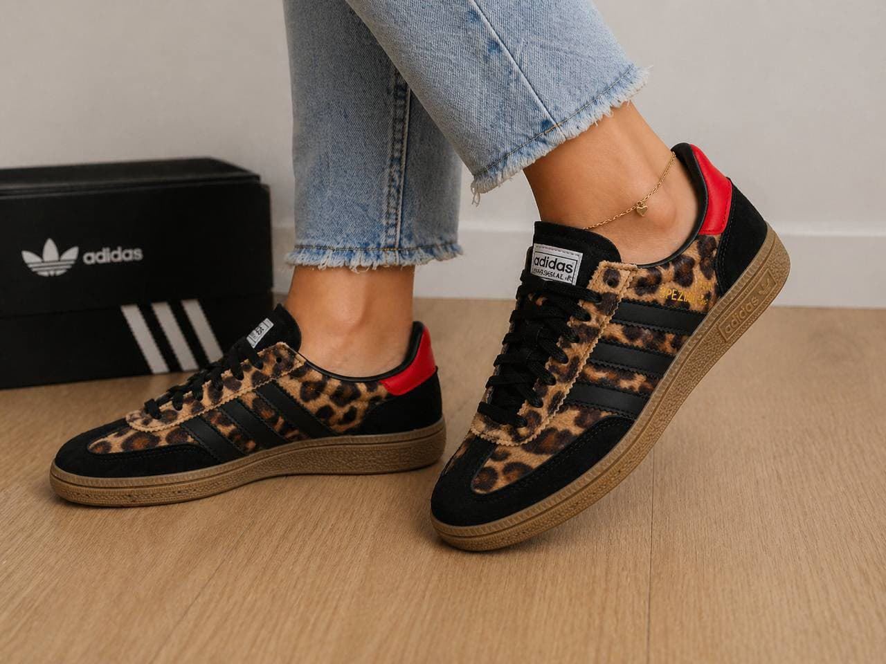 Zapatillas Adidas Handball Spezial Cheetah Print - Imagen 1