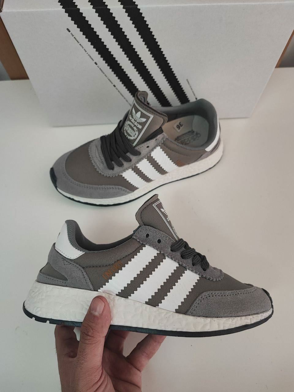 Zapatillas Adidas Iniki temporada 25 - Imagen 3