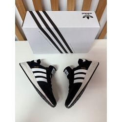 Zapatillas Adidas Iniki - Imagen 1