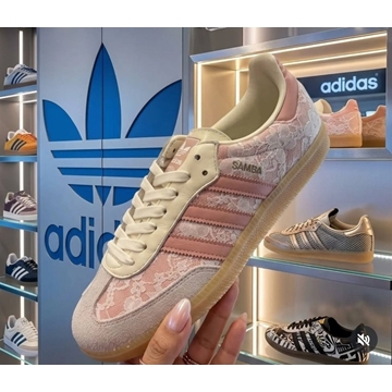 Zapatillas Adidas samba encaje floral - Imagen 2