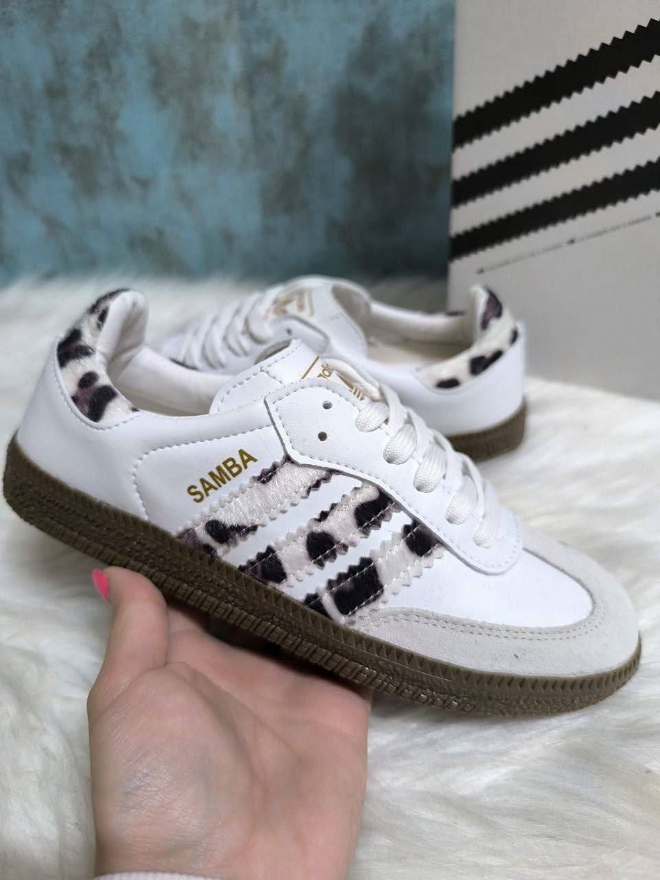 Zapatillas Adidas samba estampado leopardo - Imagen 2