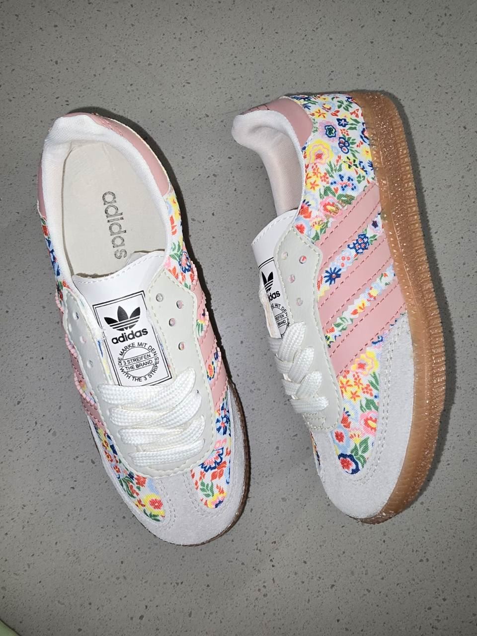 Zapatillas Adidas samba flores - Imagen 1