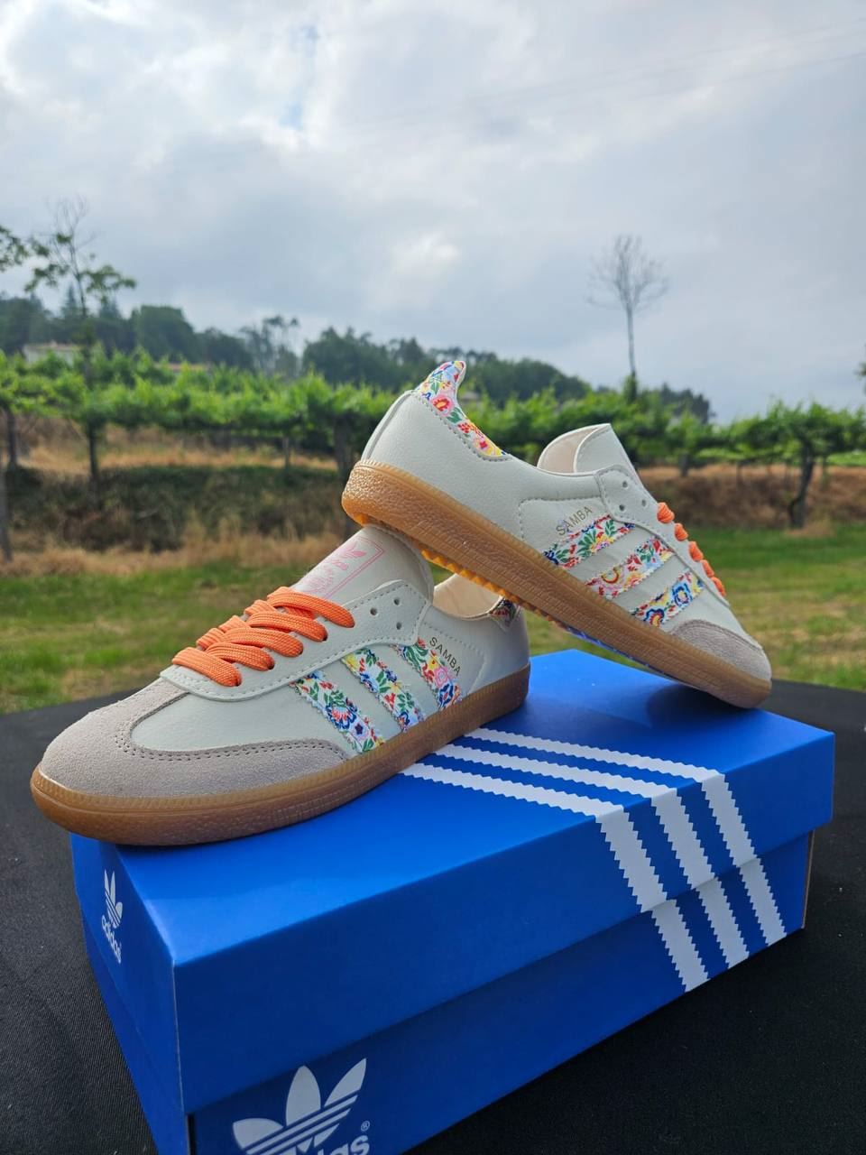 Zapatillas Adidas samba flores - Imagen 3