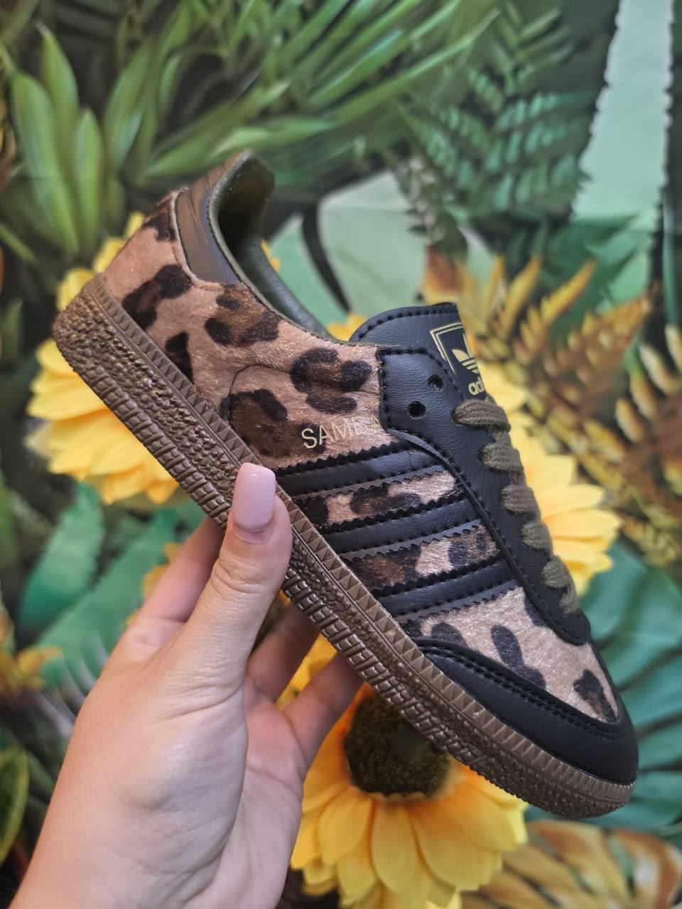 Zapatillas Adidas samba OG leopardo - Imagen 5