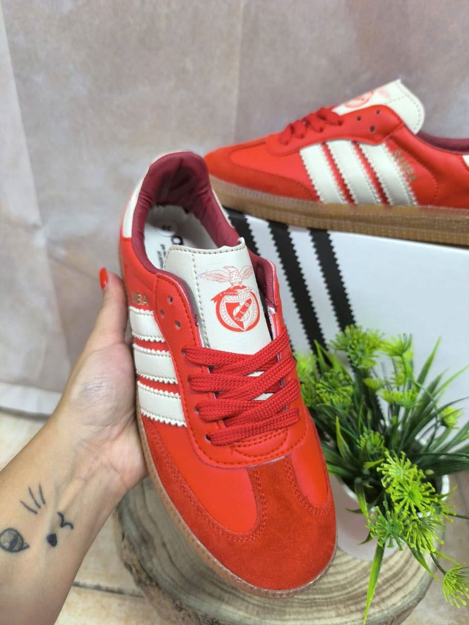 Zapatillas Adidas samba roja - Imagen 2