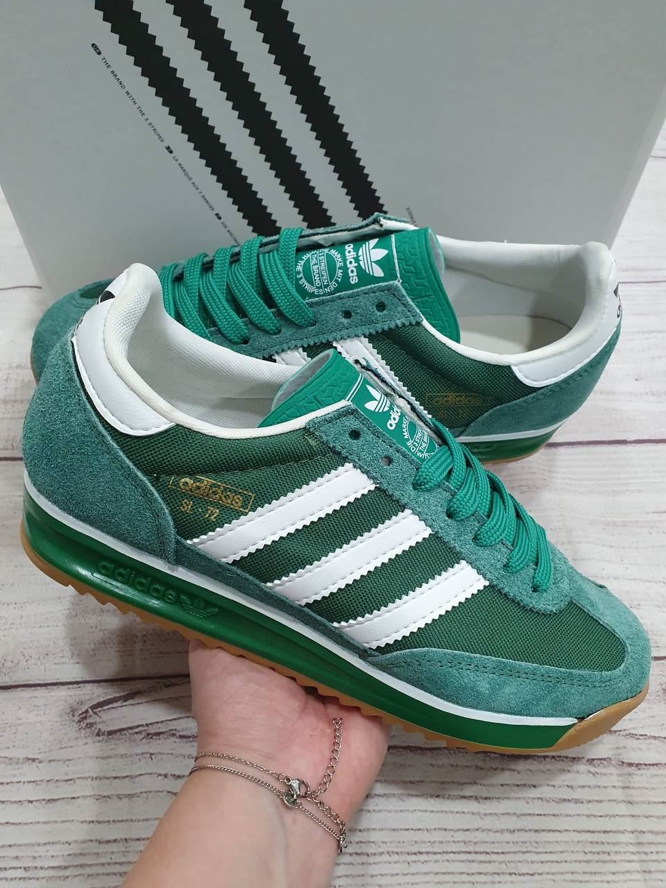 Zapatillas Adidas SL 72 verde - Imagen 1