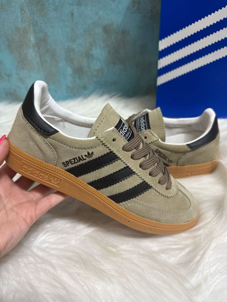 Zapatillas Adidas Spezial terciopelo - Imagen 2