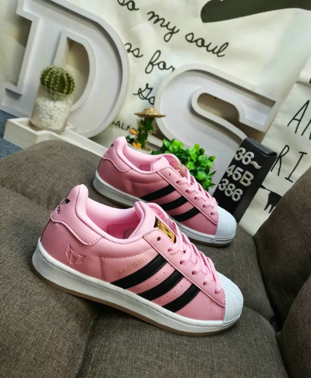 Zapatillas Adidas Superstar Messi - Imagen 2