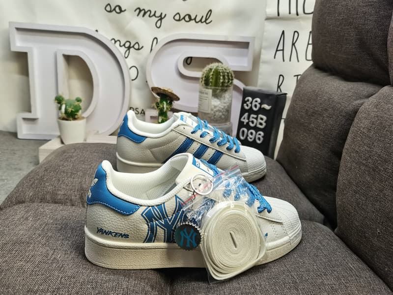 Zapatillas Adidas Superstar Yankens - Imagen 1