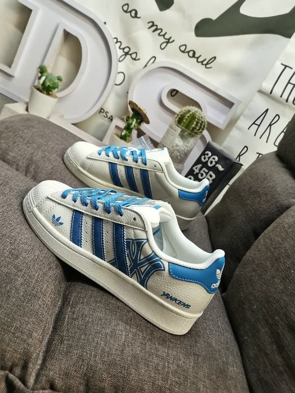 Zapatillas Adidas Superstar Yankens - Imagen 2
