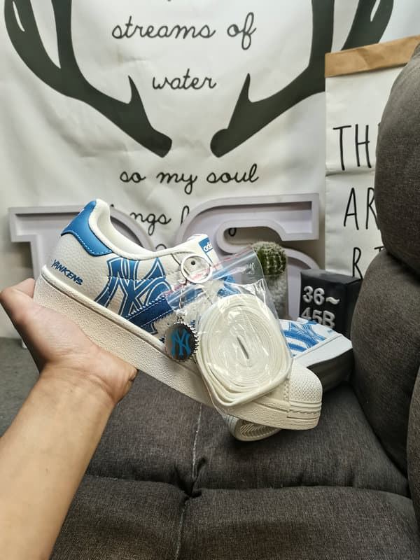 Zapatillas Adidas Superstar Yankens - Imagen 3