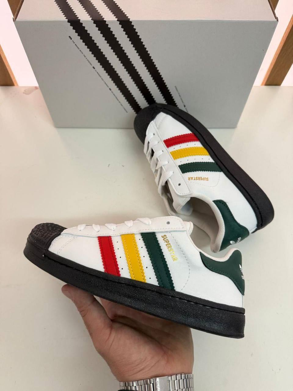 Zapatillas Adidas Superstar - Imagen 1