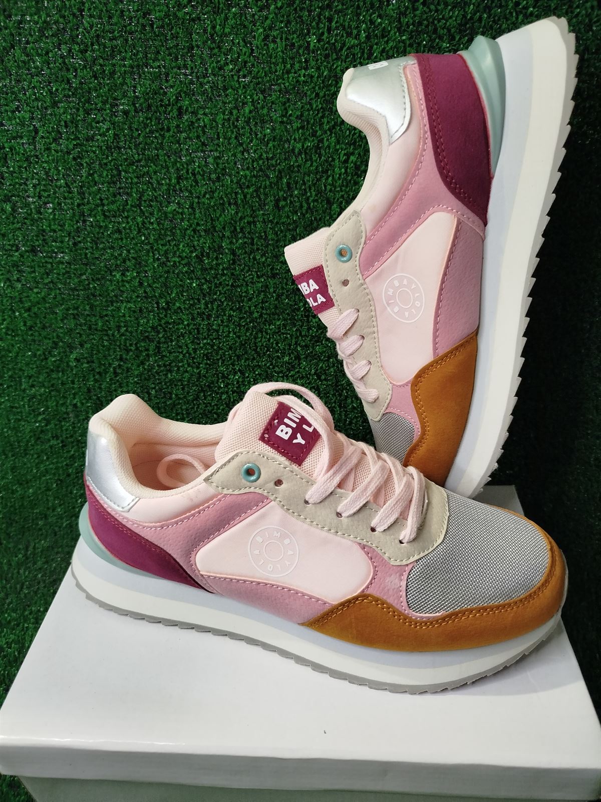 Zapatillas Bimba y Lola granate - Imagen 1