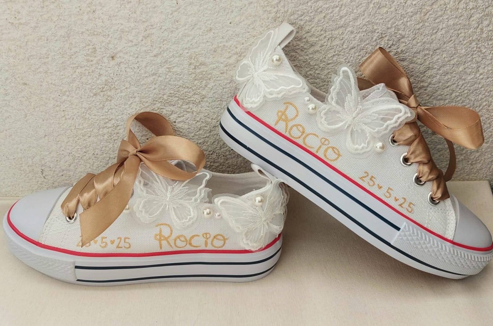 Zapatillas Converse bajas con mariposas comunión - Imagen 1