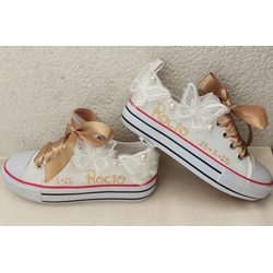 Zapatillas Converse bajas con mariposas comunión - Imagen 1
