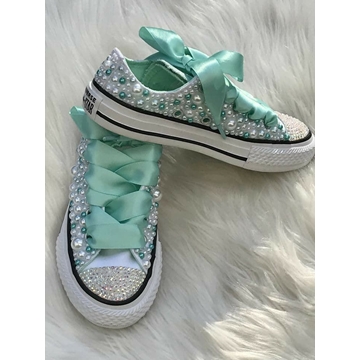 Zapatillas Converse bajas con perlas personalizadas - Imagen 1