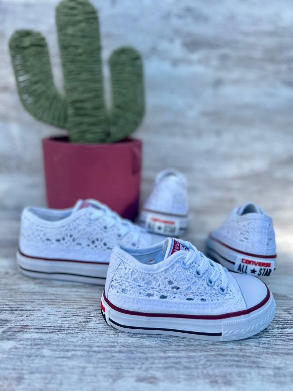 Zapatillas Converse crochet para niños - Imagen 2