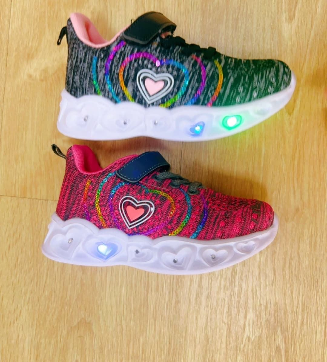 Zapatillas de niña  corazón con luces - Imagen 1