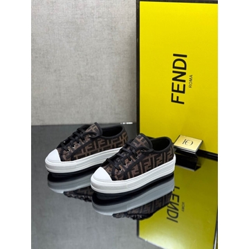 Zapatillas Fendi  Dominó lona - Imagen 1