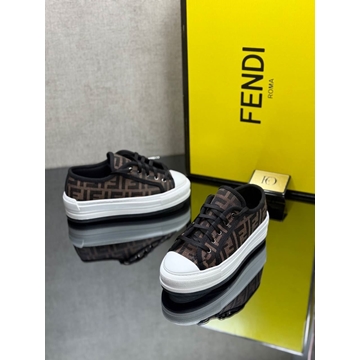 Zapatillas Fendi  Dominó lona - Imagen 2