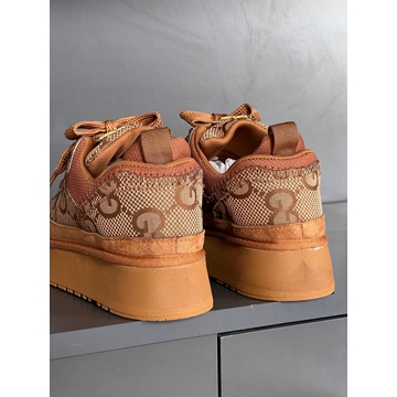 Zapatillas Gucci con plataforma - Imagen 2